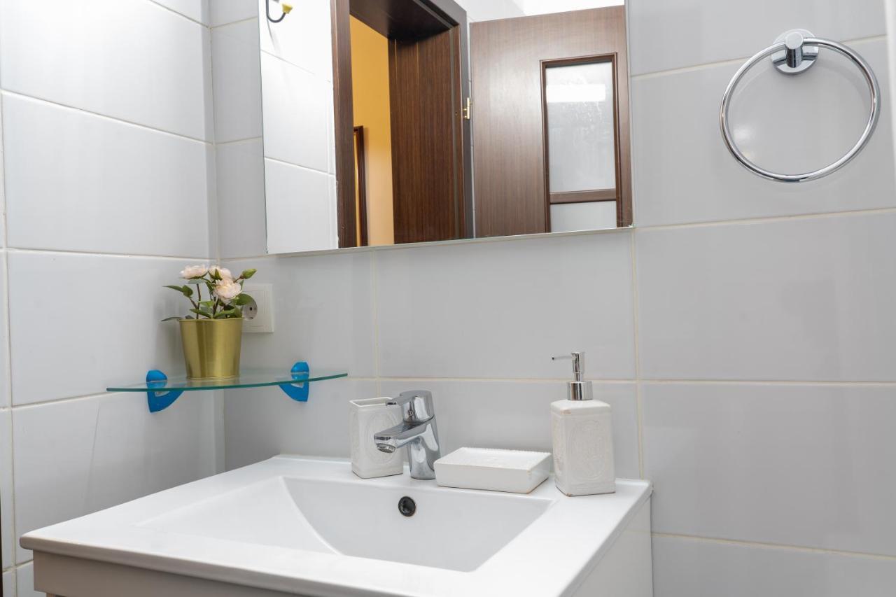 Nottara Theatre Spacious 85Sqm 1Br Ap With Self Check In Bucharest Exterior photo